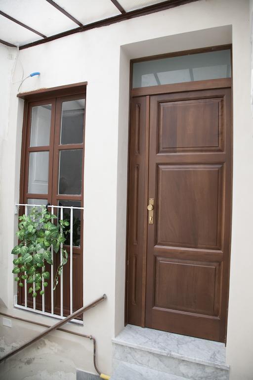 Sirhouse - Boutique Apartment In Ortigia سيراكوزا الغرفة الصورة